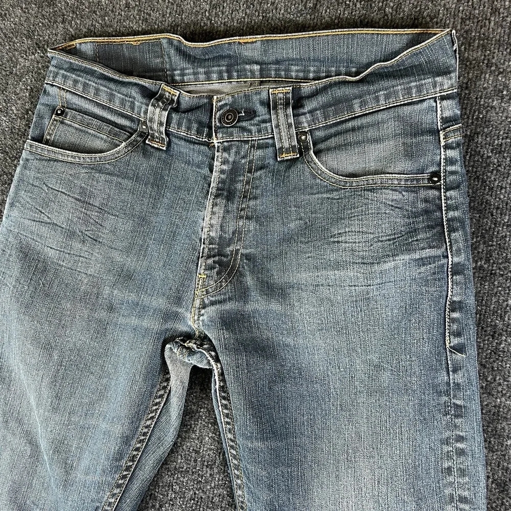 Levi's 506 Low Rise Slim Straight Jeans‎ 31x32 Light Wash Distressed Denim READ